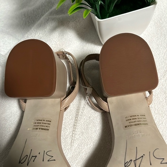 Steve Madden Women's Tan Block Heel Sandals - Picture 9 of 11